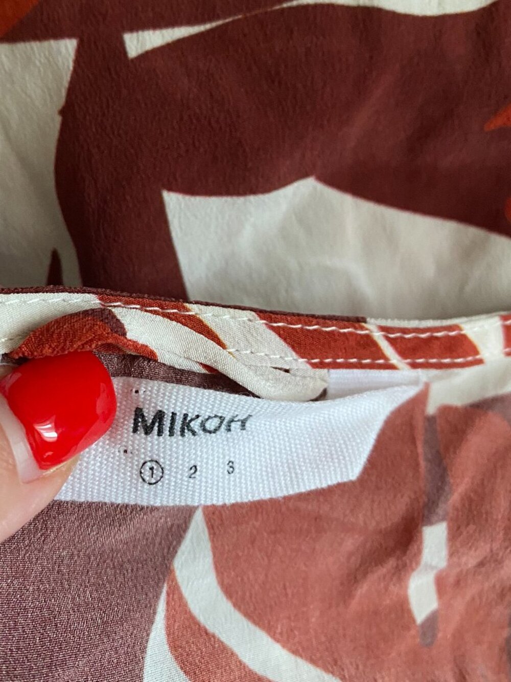 Mikoh | Kawela Bay 100% Silk Caftan in Vintage Tahiti Lehua - Picture 9 of 11